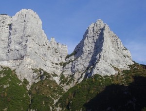 Torre del Mont Alt e spigolo della Torre del Fornel - Monti del Sole (abcdolomiti.com ©)