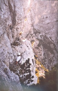 Le Alpi Venete n.2 - 2004 : "Cima del Bus del Diàol, prima ripetizione della via Schuster-Conedera-Zecchini, 101 anni dopo la prima ascensione"testo di Luca Bridda