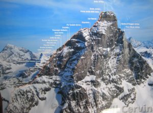 Monte Cervino parzialmente innevato: tracciato della Cresta del Leone, via italiana.
